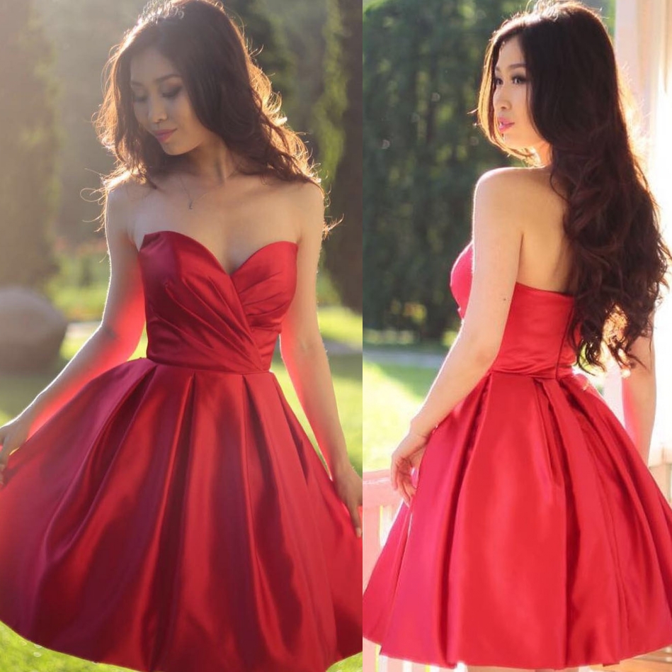 How Can Girls Select Some Special Cheap Homecoming Dresses Online