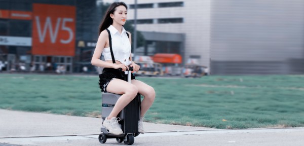 riding luggage