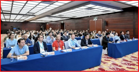 Mr. Song Shiqiang (center) attending the Mr. Song Shiqiang (center) attending the