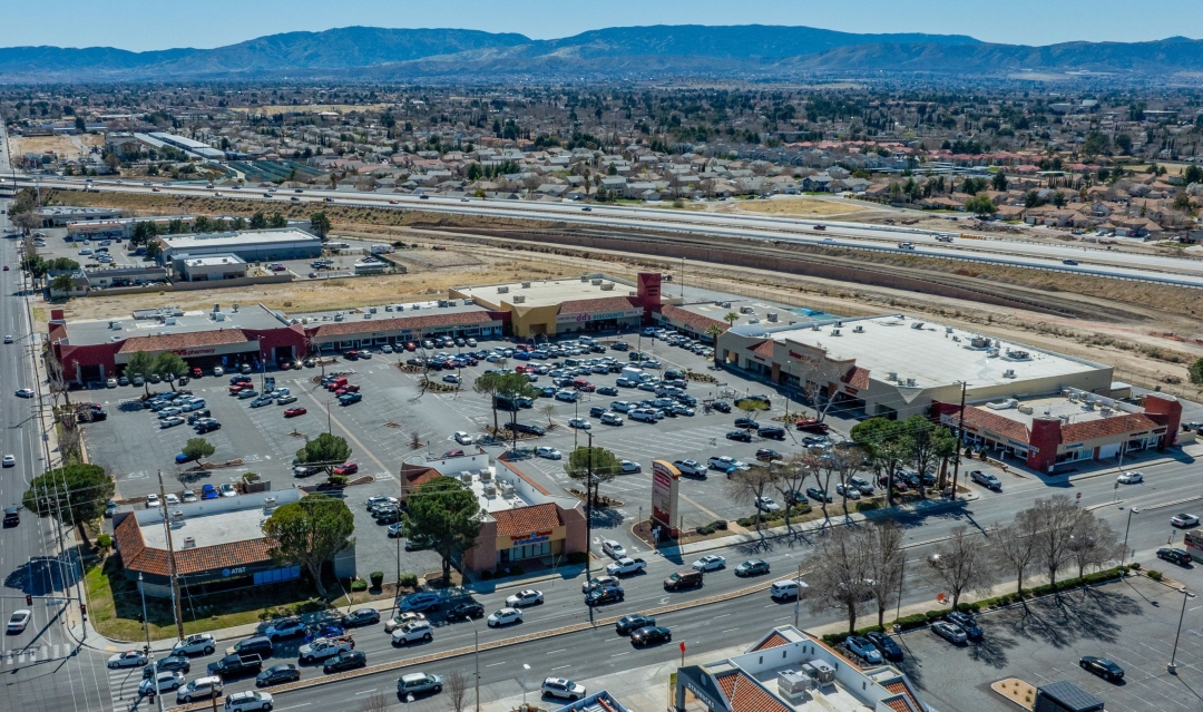 Hanley Investment Group Arranges Sale of Shop Building Adjacent to Smart & Final Extra! in Lancaster, Calif., for $3.9 Million Hanley Investment Group Arranges Sale of Shop Building Adjacent to Smart & Final Extra! in Lancaster, Calif., for $3.9 Million