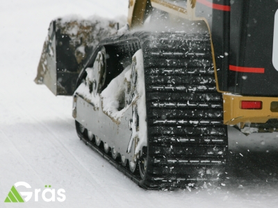 Keep Businesses Open This Winter: Gras Lawn’s Expert Snow Removal Services for Commercial Properties Keep Businesses Open This Winter: Gras Lawn’s Expert Snow Removal Services for Commercial Properties
