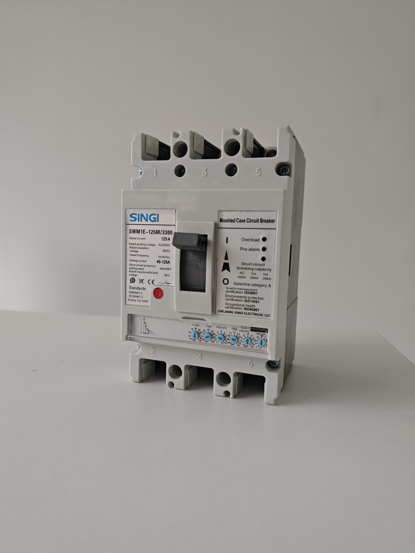 Moulded Case Circuit Breaker