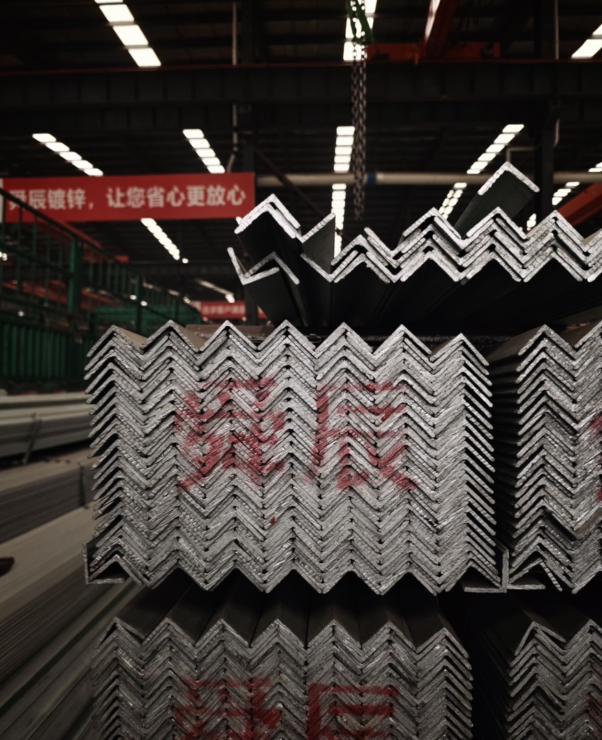 Hot-dip galvanized angle steel