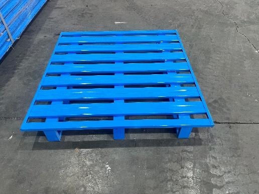 Steel pallet