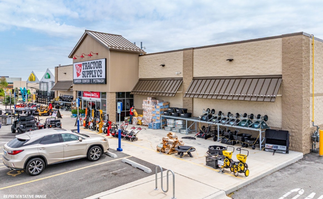 The Boulder Group Arranges $7.8 Million Sale of Tractor Supply