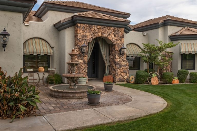 Divine Design Landscaping Sees Year Round Demand Shift in Phoenix AZ Yards