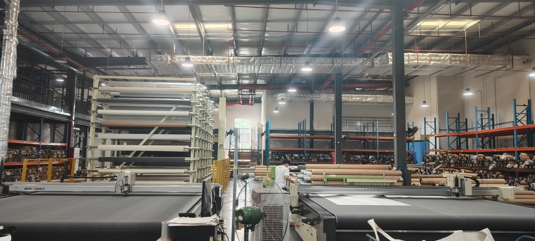 ROLLERGY Commercial Window Shades: A Purchasing Guide for Hotel, Office and Public-Space Projects ROLLERGY Commercial Window Shades: A Purchasing Guide for Hotel, Office and Public-Space Projects
