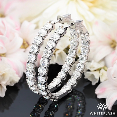 Whiteflash Explains What to Compare Before Choosing Diamond Huggie and Hoop Earrings Whiteflash Explains What to Compare Before Choosing Diamond Huggie and Hoop Earrings