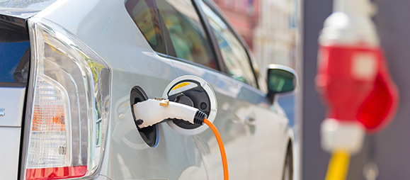 ELECTRIC VEHICLE MARKET: OPPORTUNITIES AND CHALLENGES 