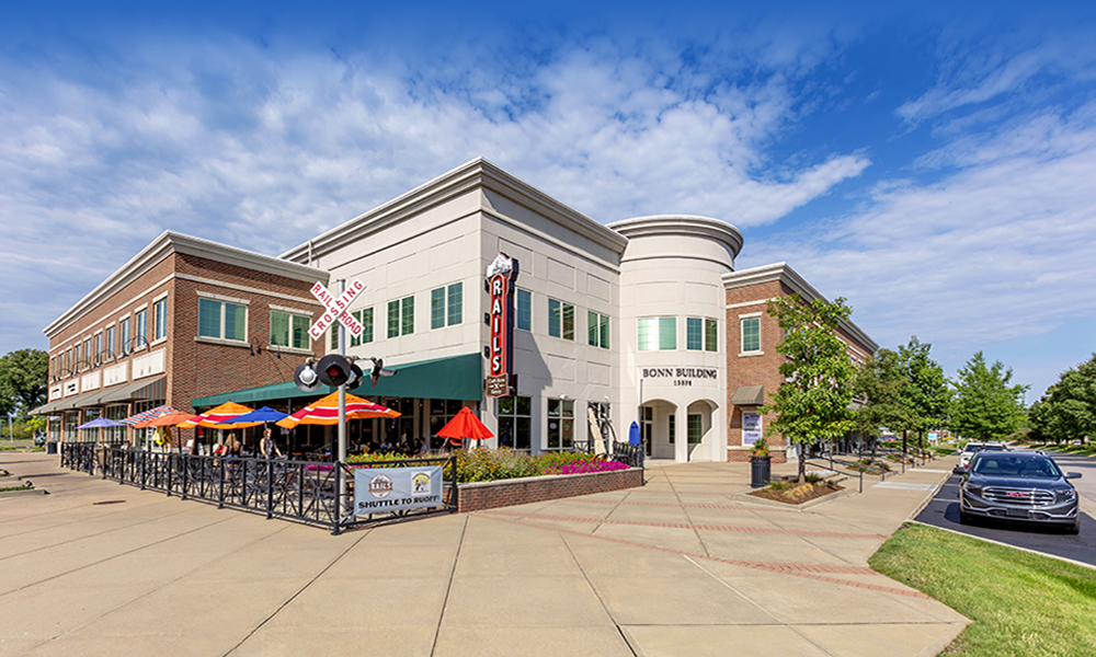 Hanley Investment Group Arranges Sale of Mixed-Use Community Center in Affluent Indianapolis Suburb Hanley Investment Group Arranges Sale of Mixed-Use Community Center in Affluent Indianapolis Suburb