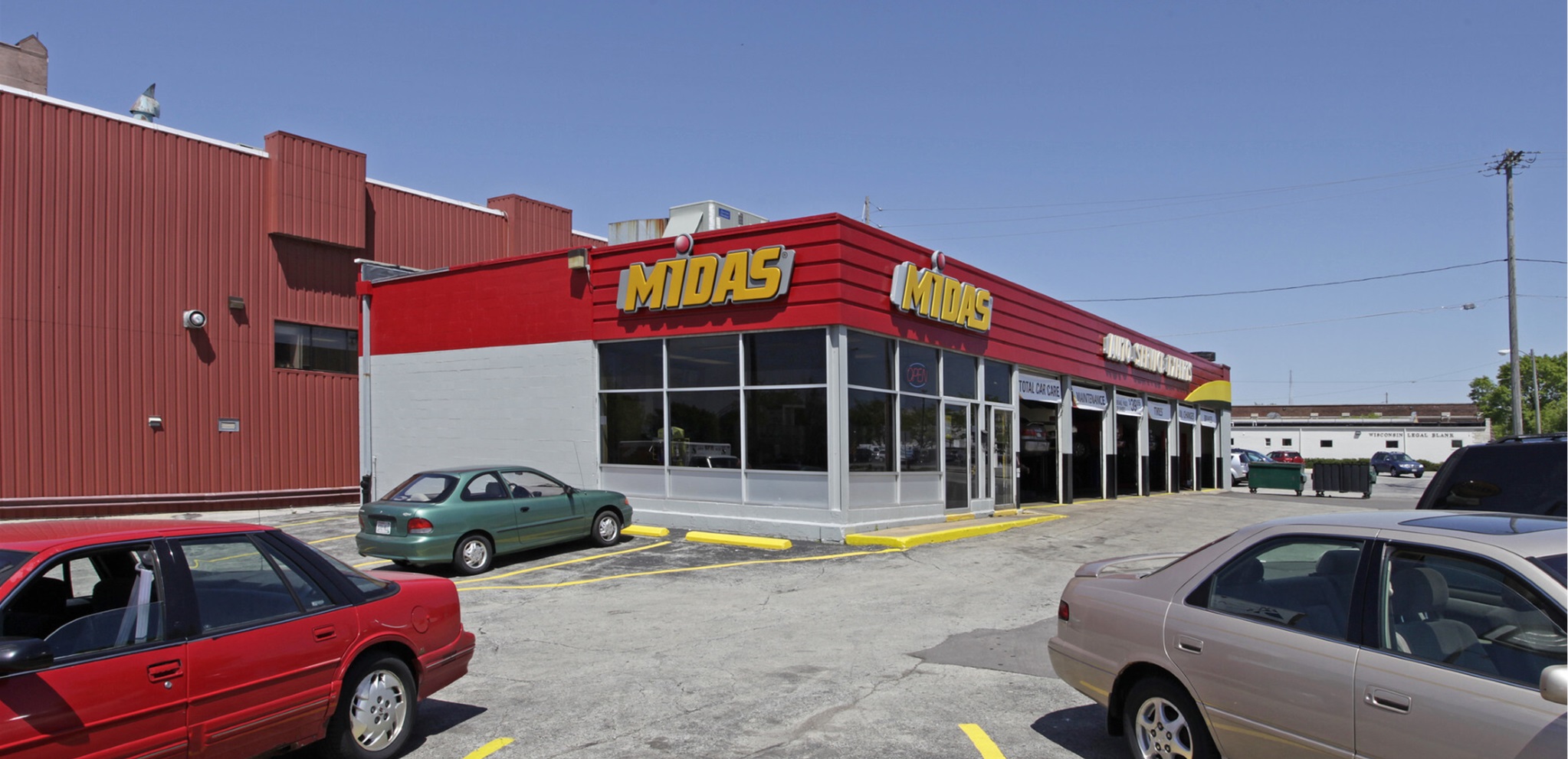 The Boulder Group Arranges Sale of Net Leased Midas property 