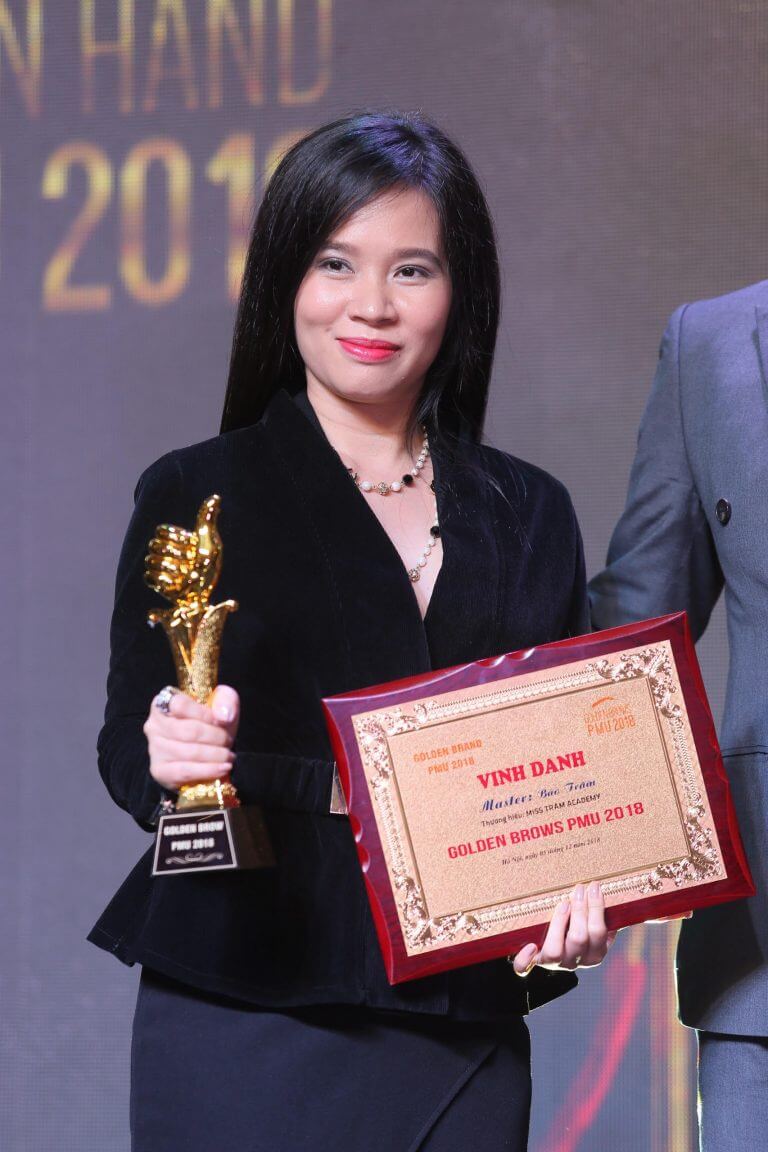 A professional in permanent makeup & skincare in Vietnam - Master Dong Bao Tram A professional in permanent makeup & skincare in Vietnam - Master Dong Bao Tram
