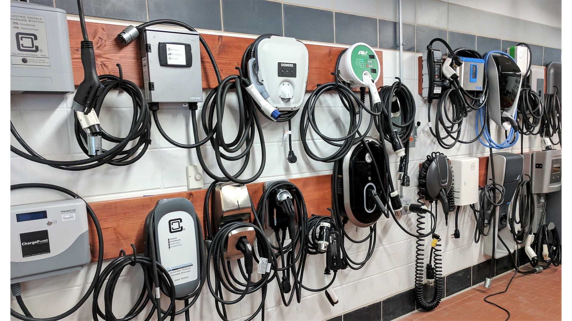 EV Charging Equipment Market to See Huge Growth by 2025 | Chargepoint, ABB, Eaton, Leviton, Blink