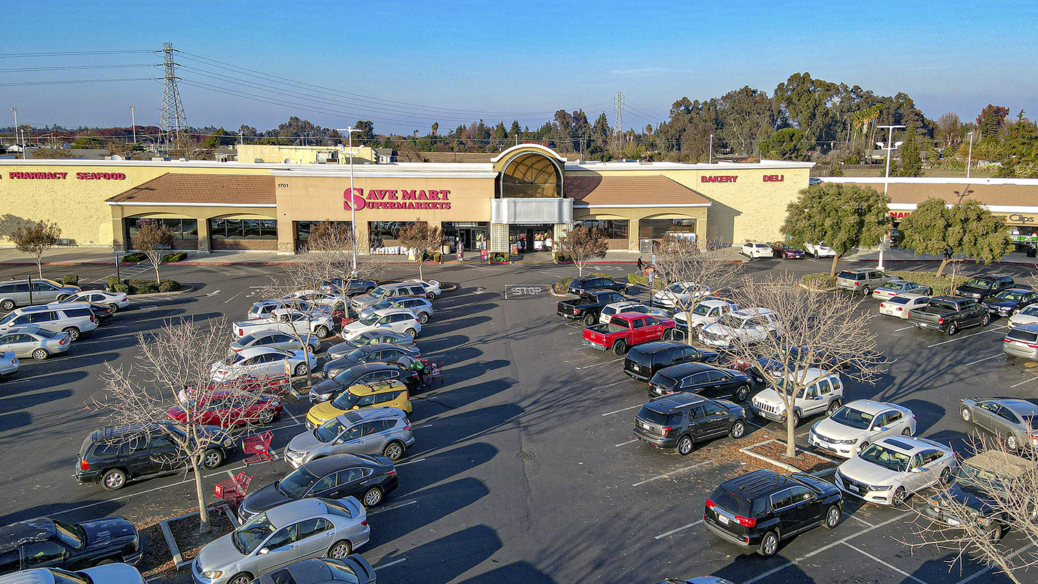 Hanley Investment Group Represents Phillips Edison & Company in Sale of Grocery-Anchored Shopping Center in Central California