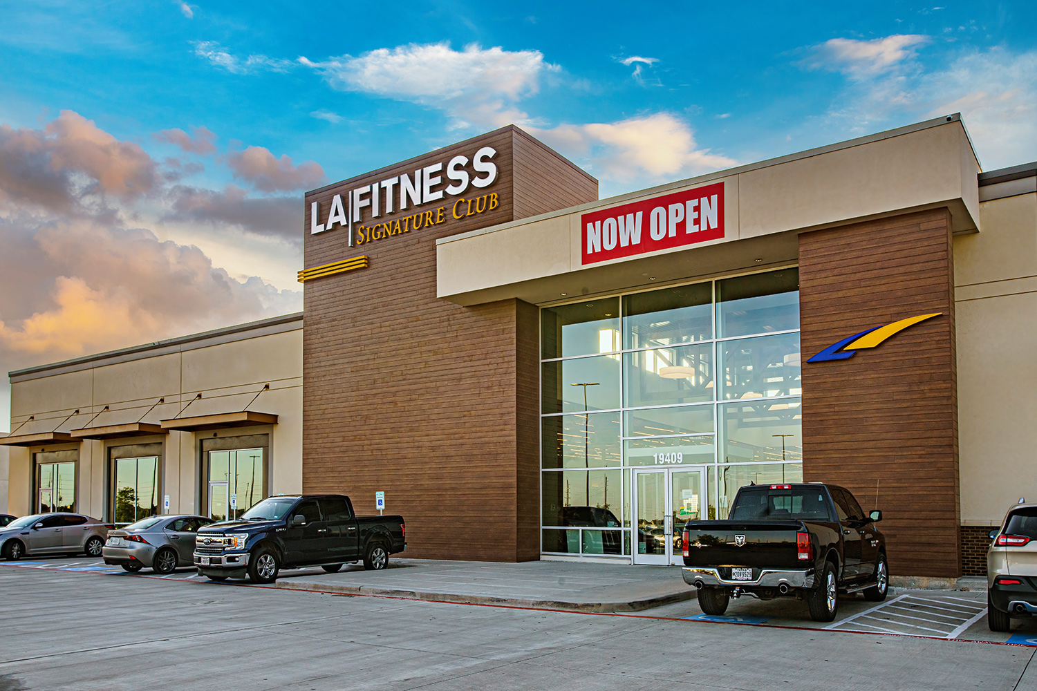 RealSource Arranges Sale of New Single-Tenant LA Fitness in Houston Metro, 6.60% Cap Rate