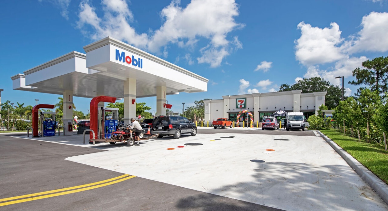 RealSource Arranges Pre-Sale of New 7-Eleven with Fuel Station in Naples, Florida for $5.6 Million, 4.30% Cap Rate