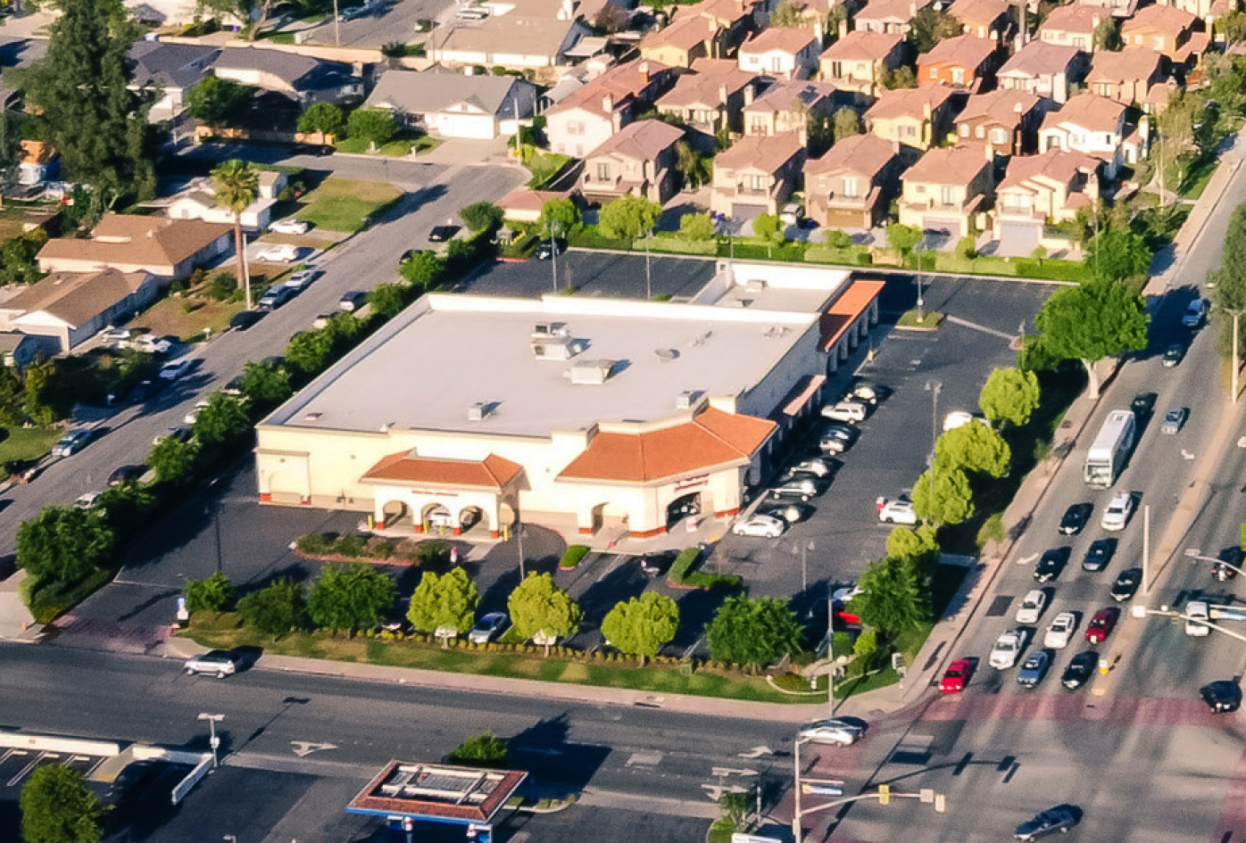Hanley Investment Group Arranges Sale of CVS-Anchored Retail Center in Los Angeles County for $12 Million