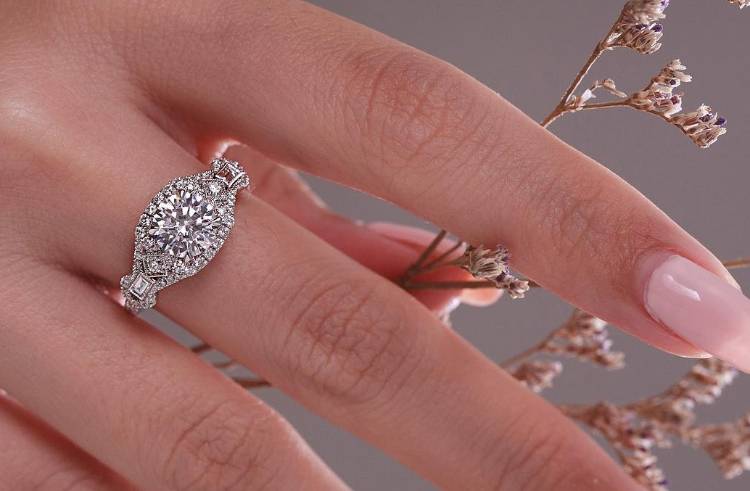 Diamond Exchange Houston Considered The Best Place To Buy And Sell Diamonds In Houston, TX
