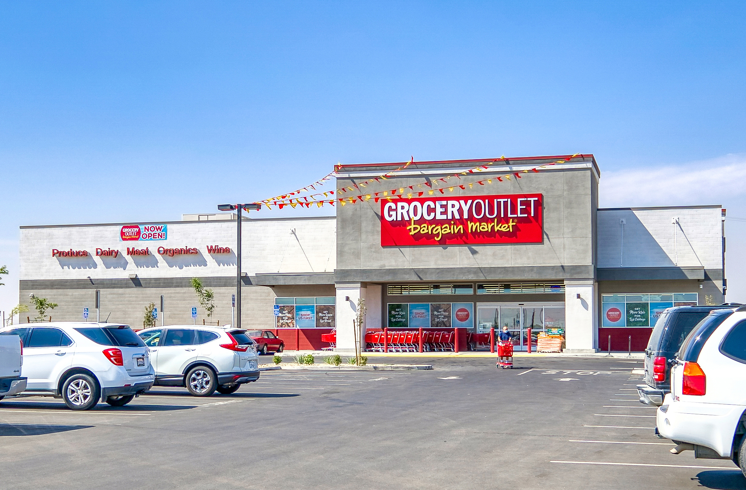 Hanley Investment Group Completes Sales of Four Separate Single-Tenant Investments at New Grocery Outlet-Anchored Center in Greater Los Angeles for $19.3 Million