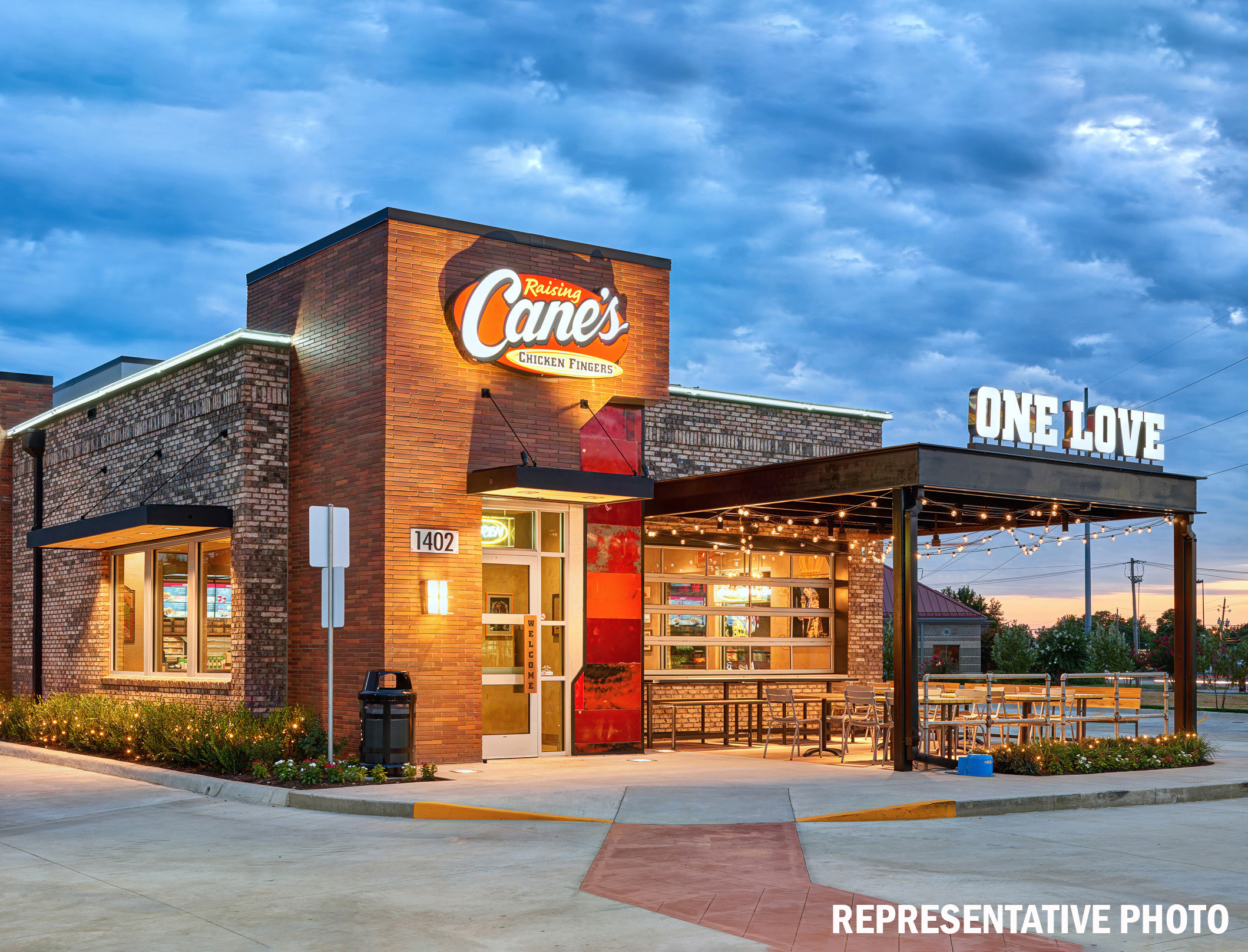Hanley Investment Group Arranges Ground Lease Sale of Newly Built Raising Cane’s in Minneapolis Metro for $3.5 Million
