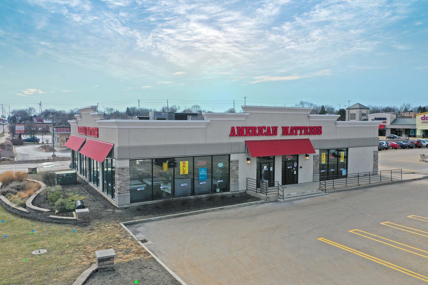 The Boulder Group Arranges Sale of Net Leased American Mattress Property 