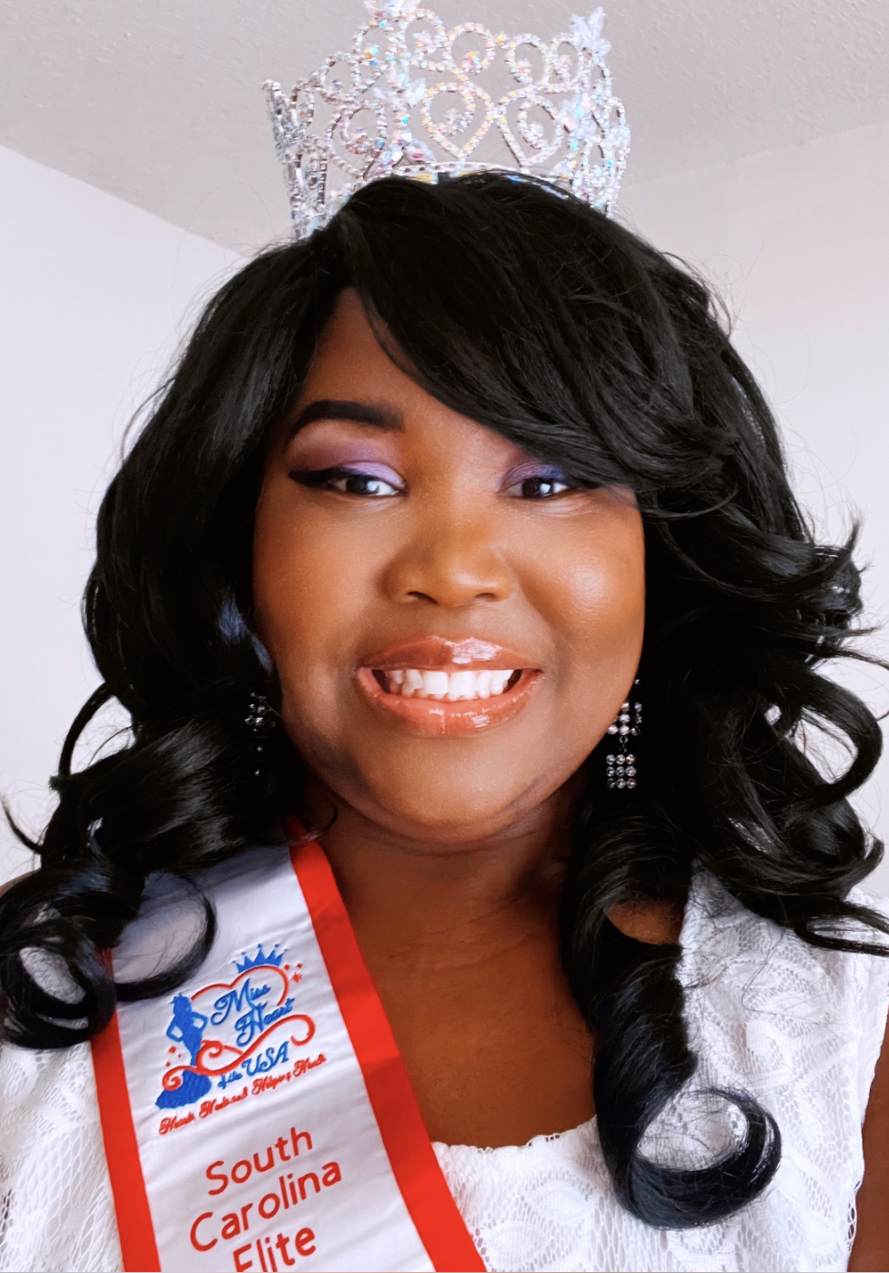 South Carolina Teacher is first to be crowned, "South Carolina Elite Ms. Heart of the USA" for Miss Heart of the USA