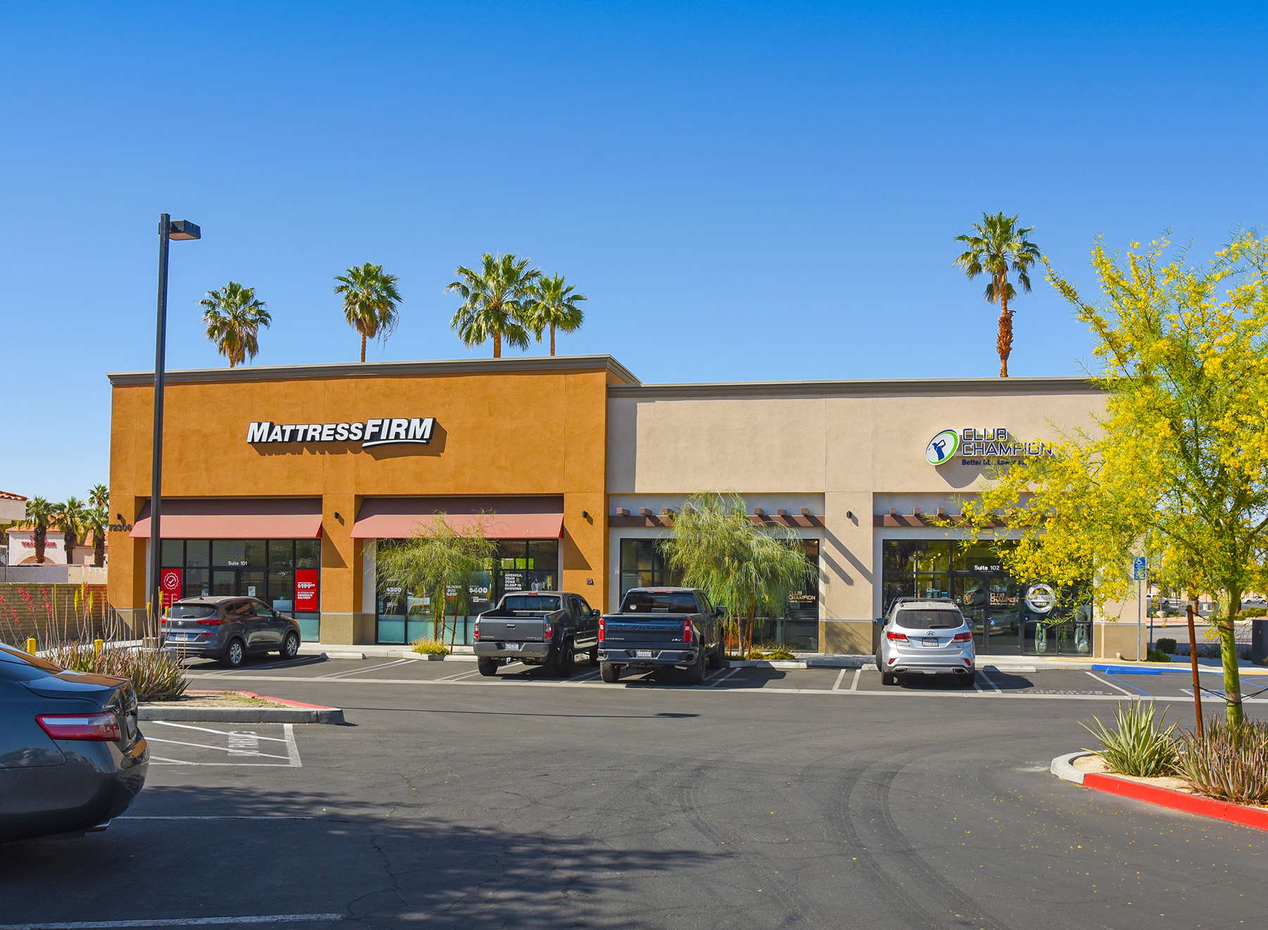 Hanley Investment Group Arranges Sale of a Two-Tenant Outparcel to Walmart Neighborhood Market in Palm Desert, Calif., for $5 Million
