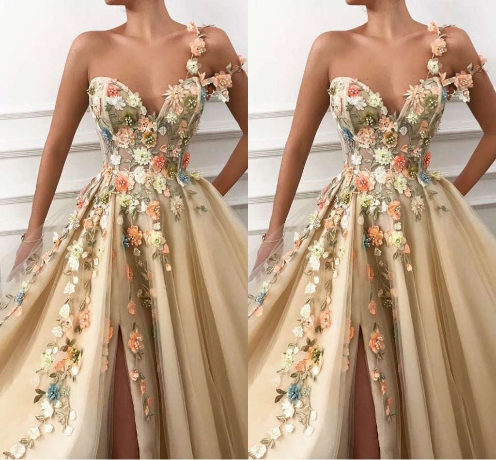 How to pick a prom dress that flatters every figure