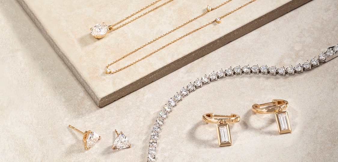 Custom Diam jewel, The Global jewelry brand, offers versatile modern jewelry at the manufacturing price.