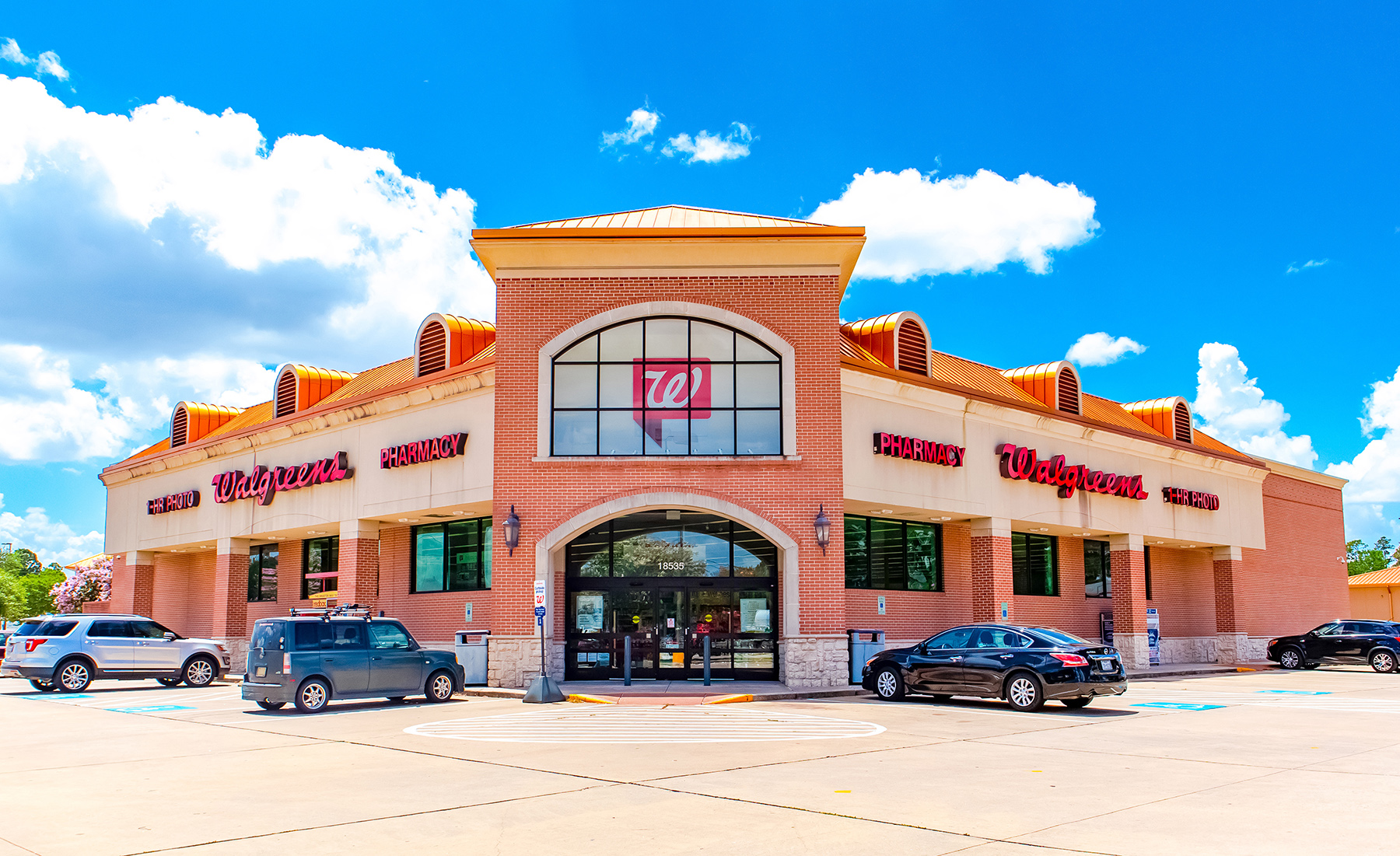 Hanley Investment Group Arranges Sale of 42,800 SF Walgreens-Anchored and Kroger Shadow-Anchored Shopping Center in Houston Metro