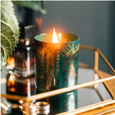 Candlemeleon Unveils the World's First Heat-Reactive Candles with Thermochromic Technology