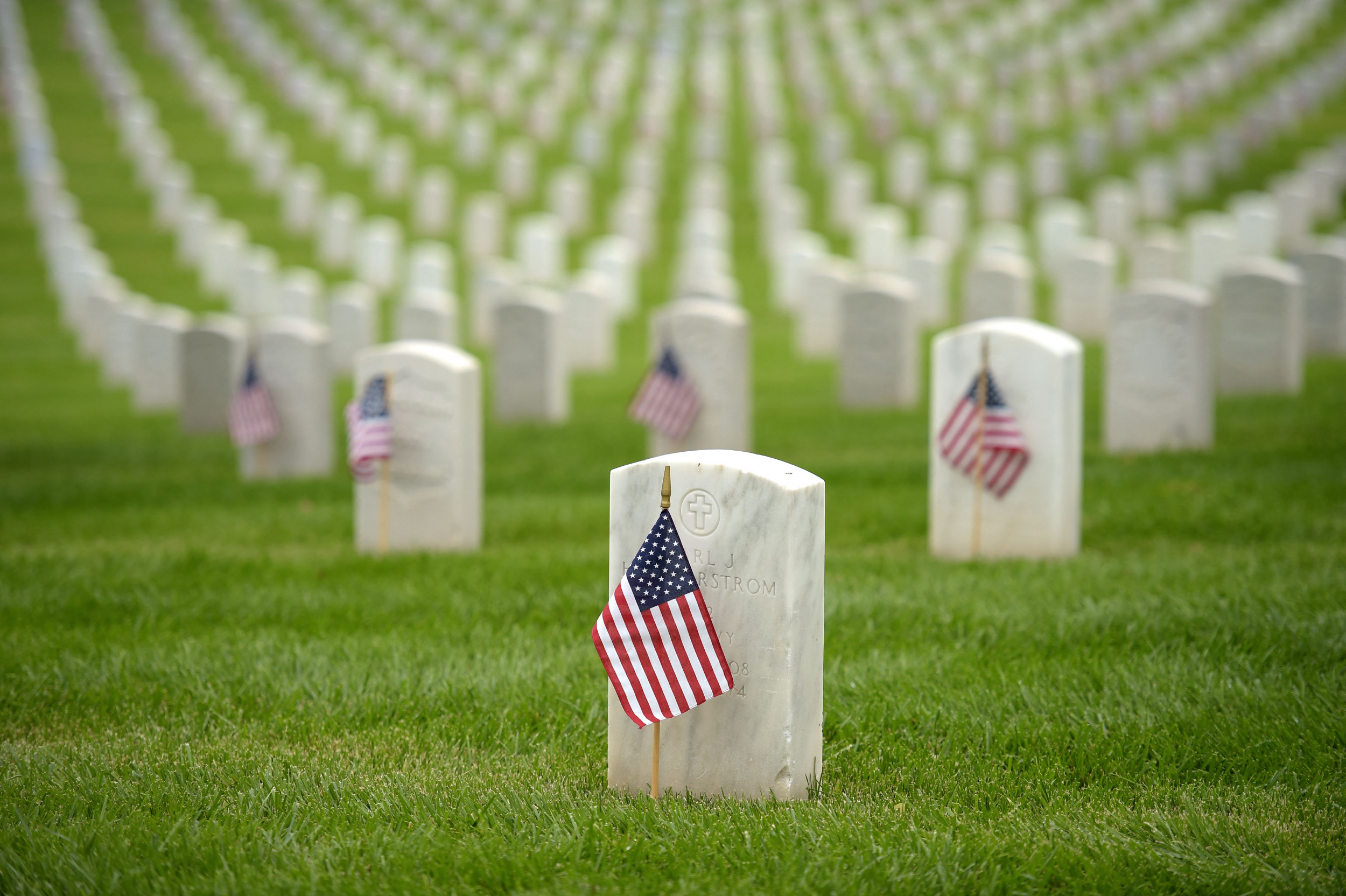 DUVII's Emotional Tribute on Memorial Day: Honoring Fallen Heroes and Offering Comfort Through Music