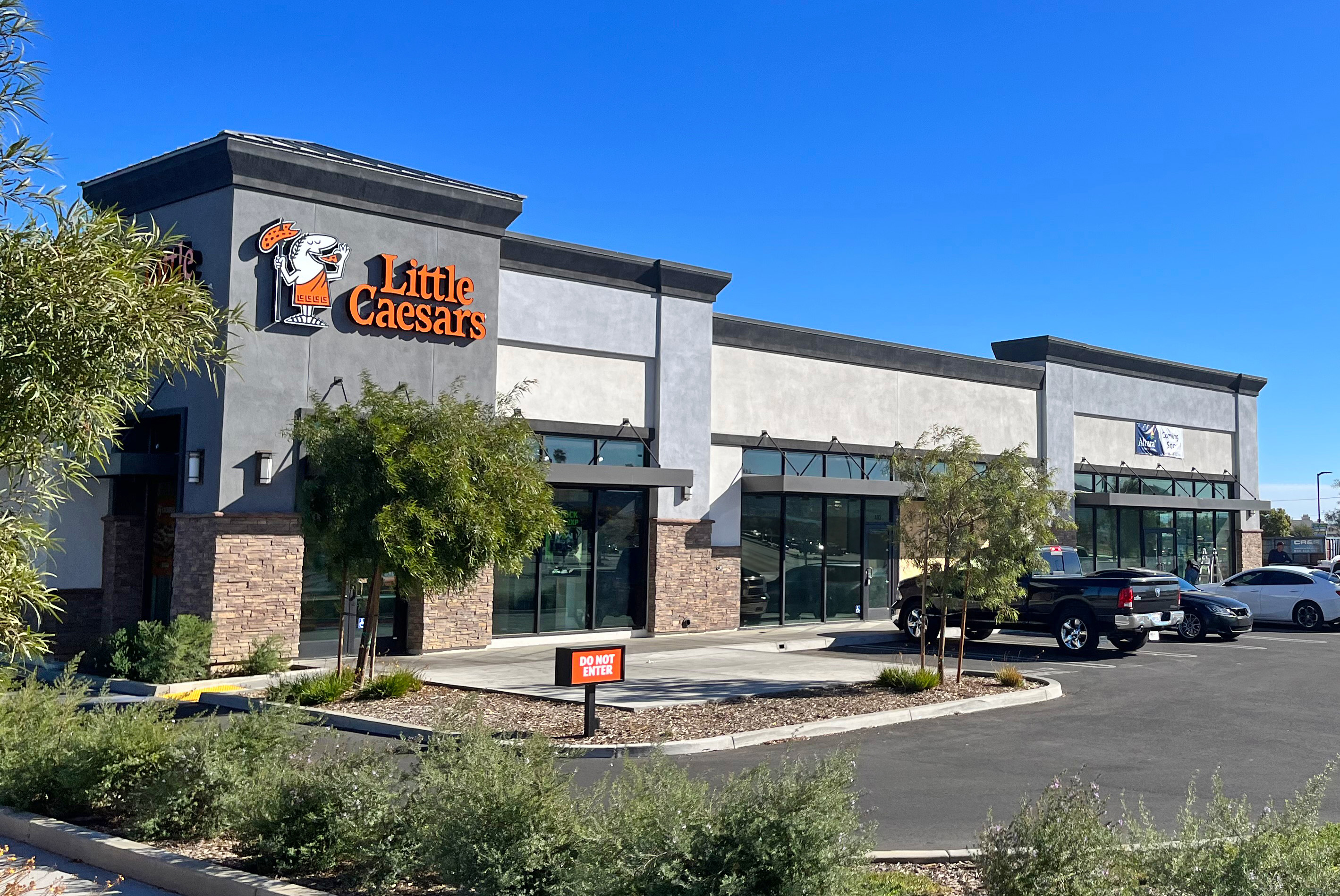 Hanley Investment Group Arranges Sale of Newly Built Multi-Tenant Retail Pad Leased to Altura Credit Union and Little Caesars Drive-Thru in Southern California’s Inland Empire for $4.05 Million