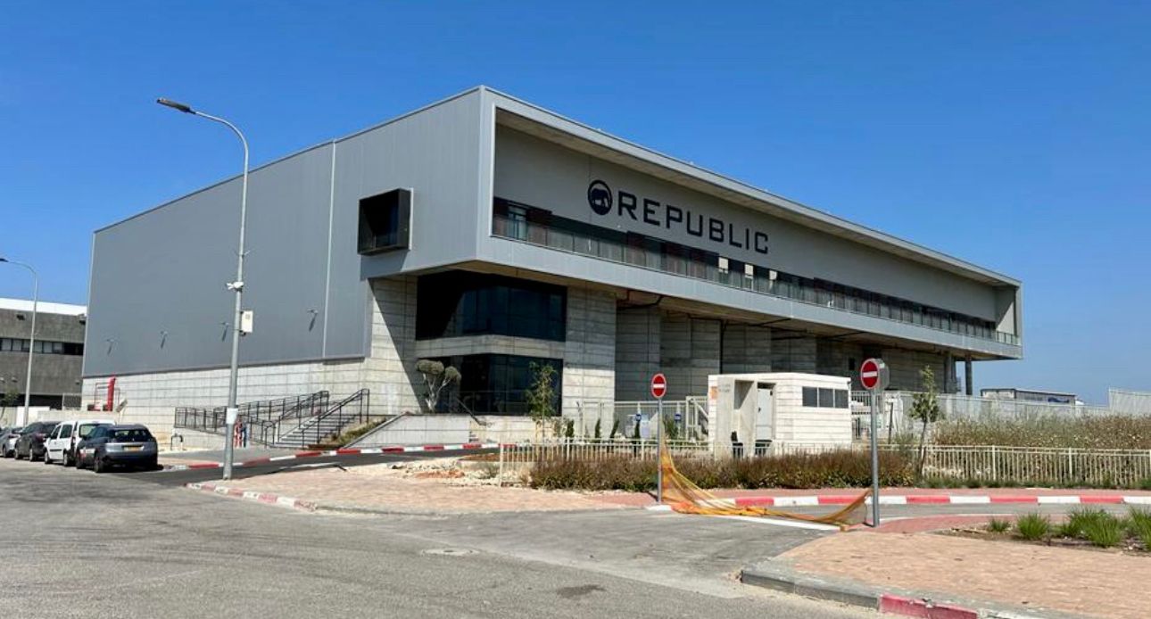 Republic Floor Continues to Grow with Brand New Distribution Center In Israel