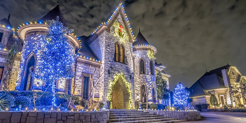 Christmas Wonders: A Home Light Display That Will Amaze and Delight