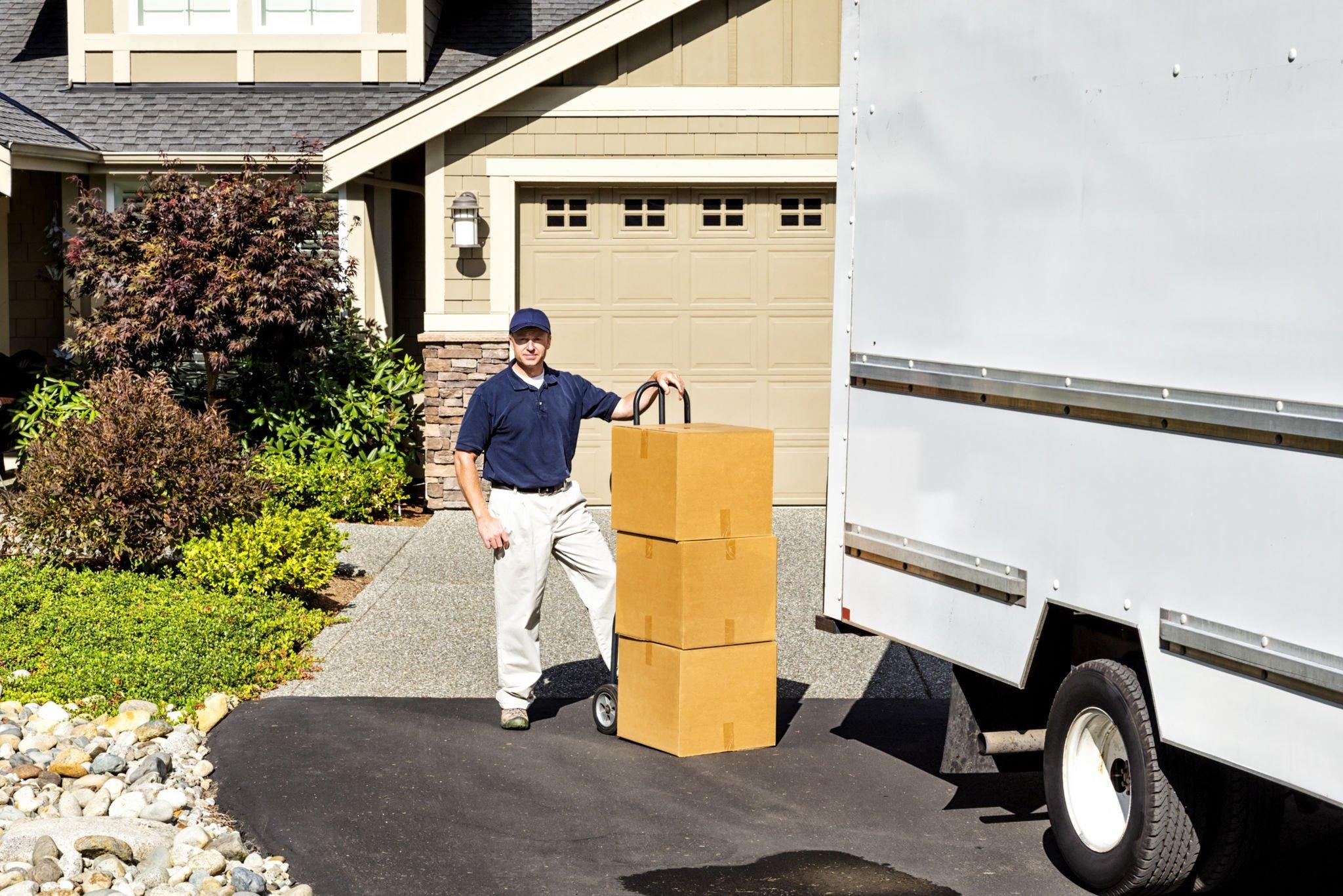 How To Reduce Time, Stress And Hassle With The Help Of Long Distance Movers?