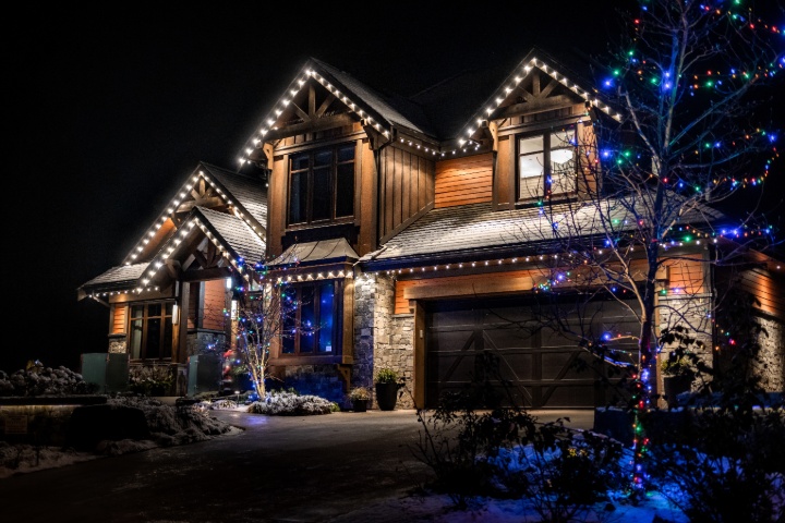 North Pro Christmas Light Installation: Lighting Up Coldwater, ON With Holiday Magic