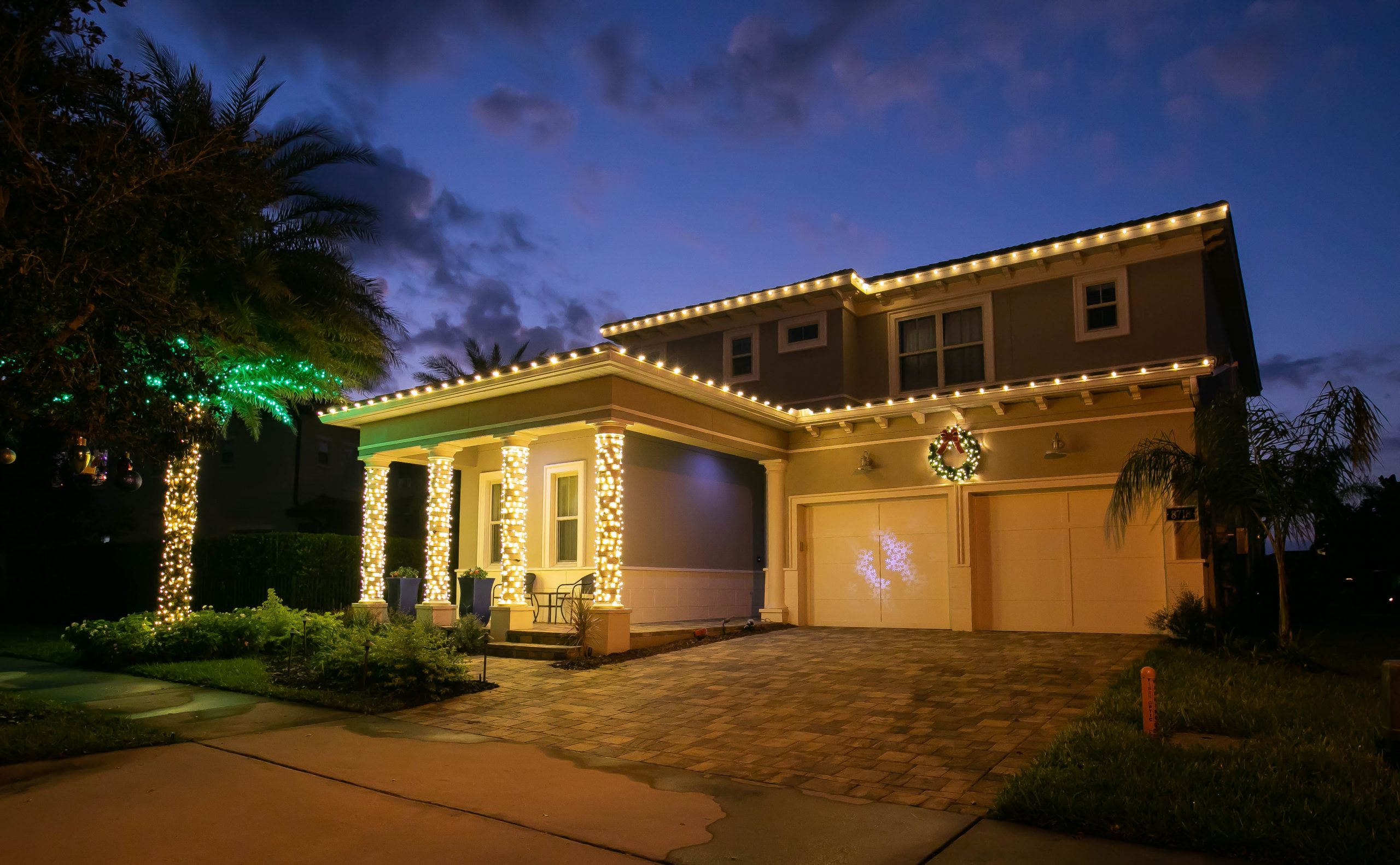 Experience the Magic of Outdoor Lighting with Skilled Light Installers Service