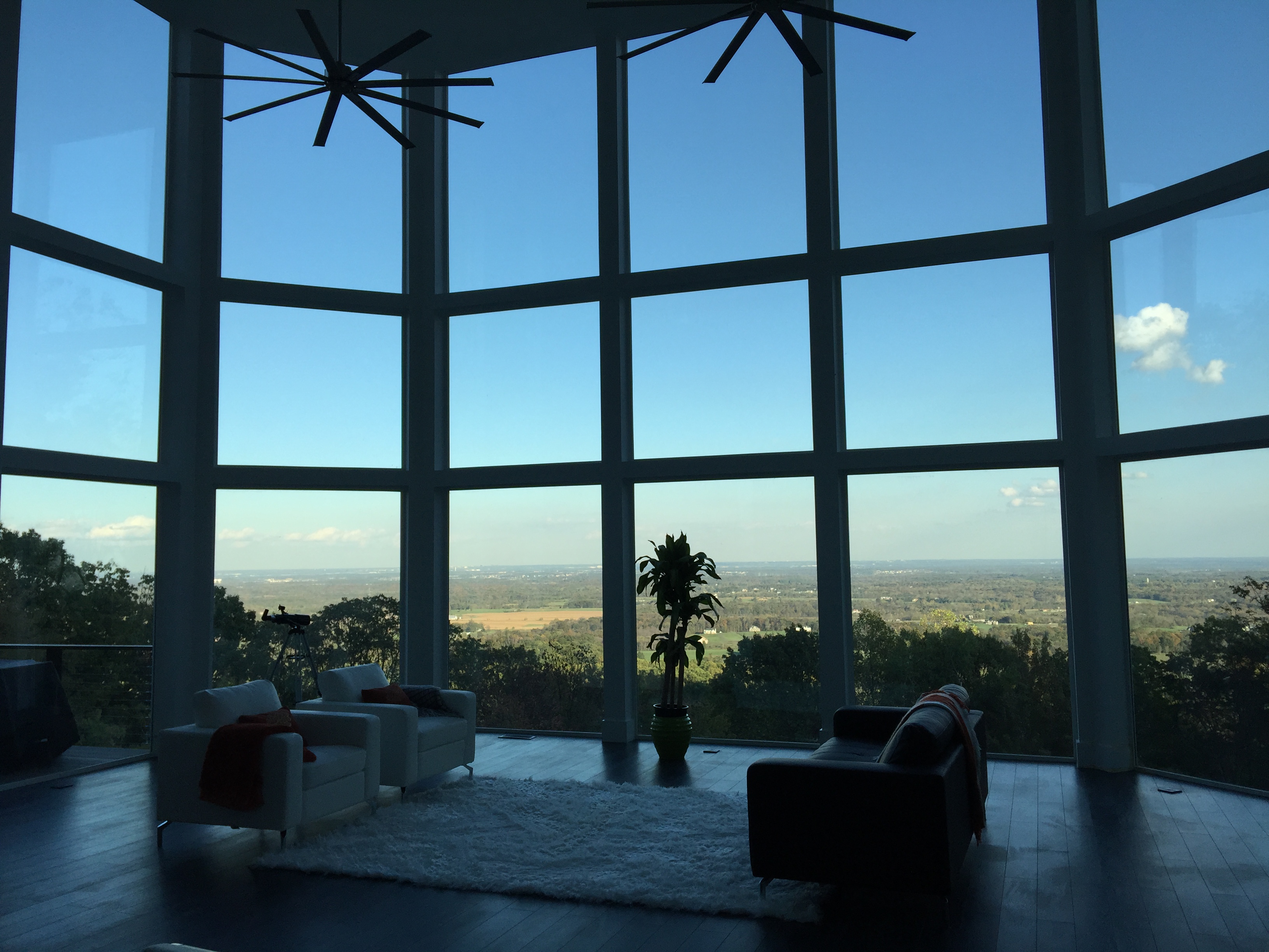 Clear Views, Cool Comfort: Unveiling the Benefits of House Window Tinting