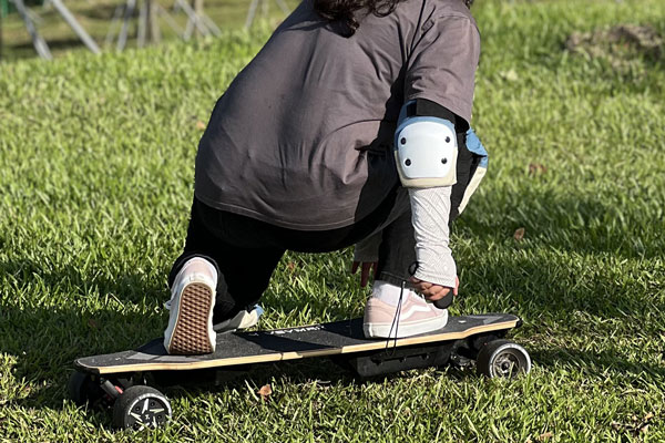 Riding a veymax board