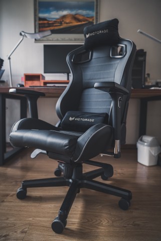 Victorage Bravo series gaming chair