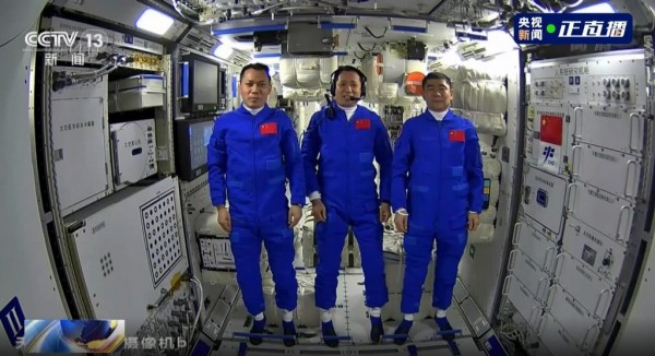 Shenzhou 12 goes to space