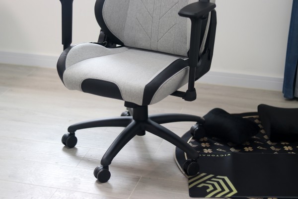 Victorage V2 gaming seat